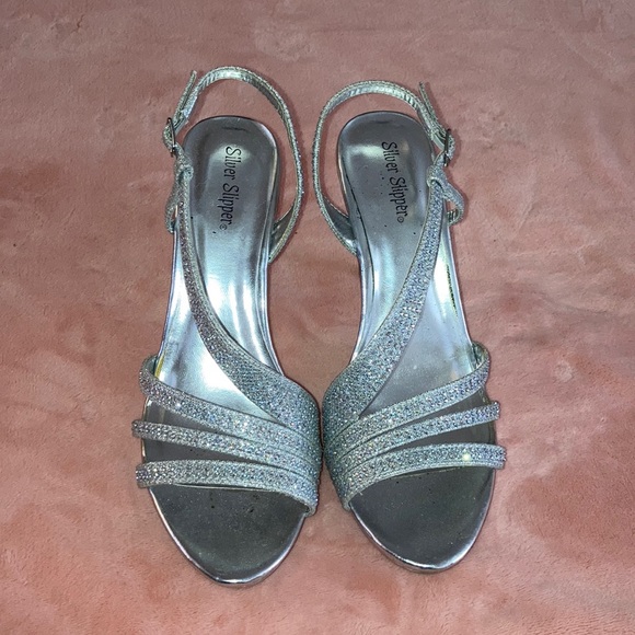 Heels - Picture 2 of 5